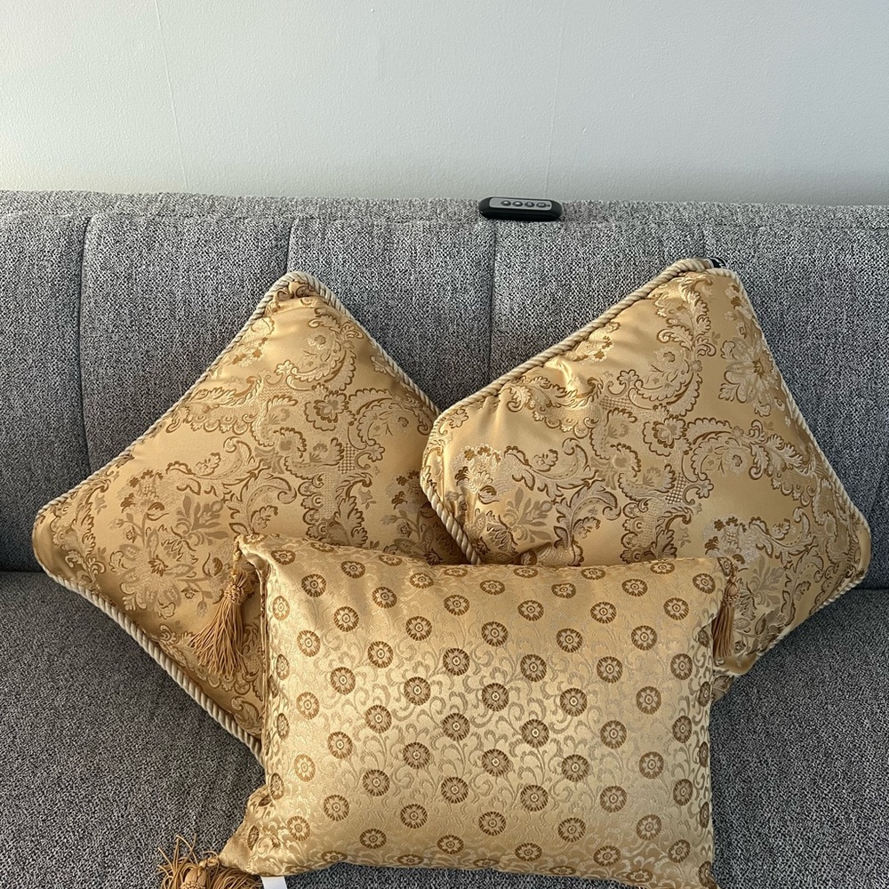 Elegant Gold Decorative Pillow Set